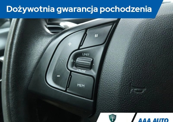 Citroen C4 Cactus cena 47000 przebieg: 69866, rok produkcji 2017 z Uniejów małe 277